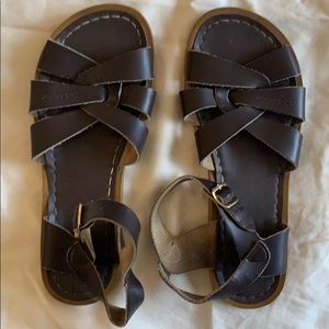 Saltwater sandals